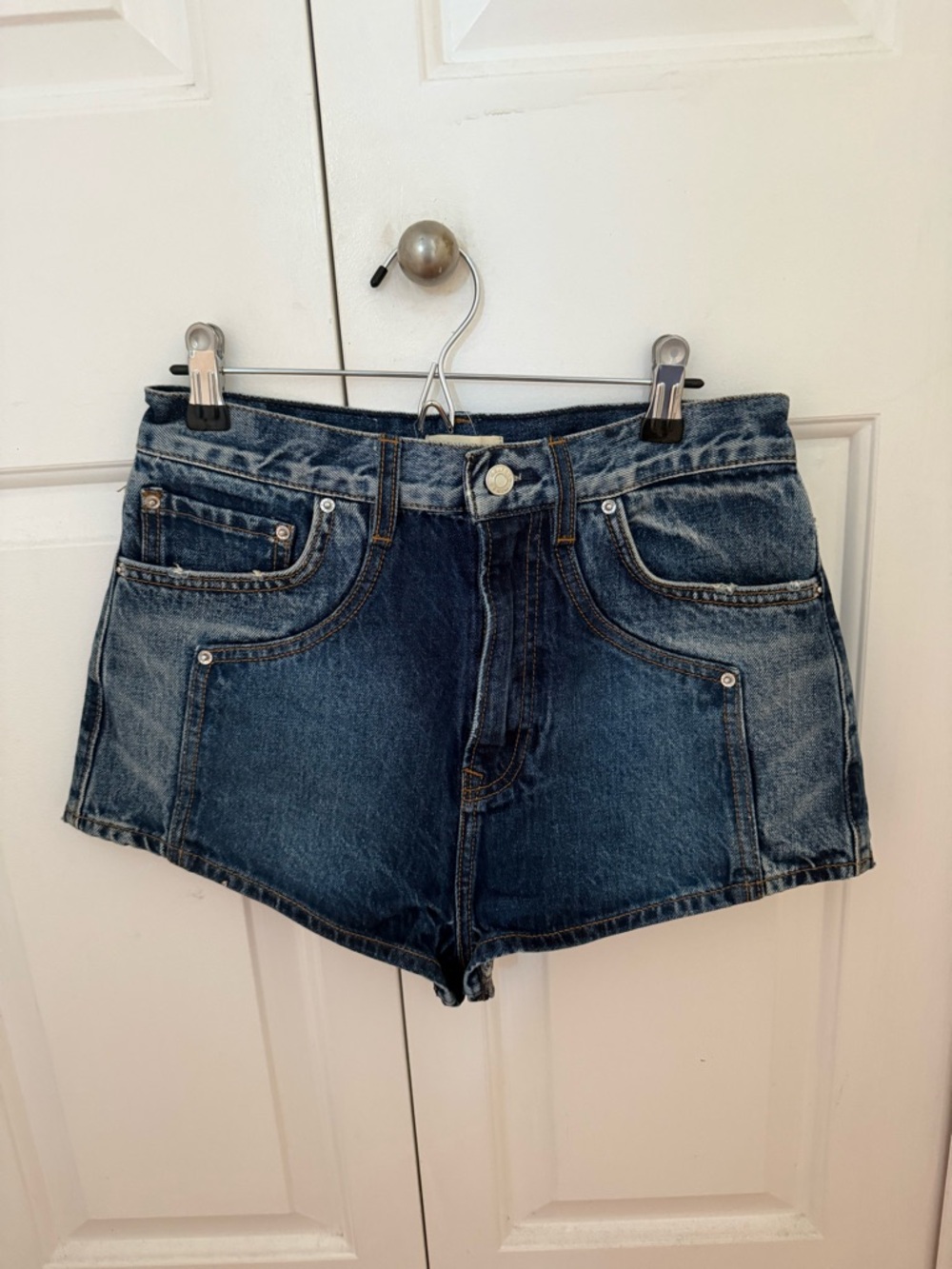 Kyla Two Tone Hot Short in Tonal Utility